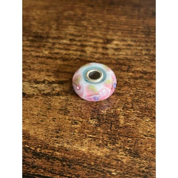 Trollbeads Fantasy Flower Glass Bead - Picture 4 of 4